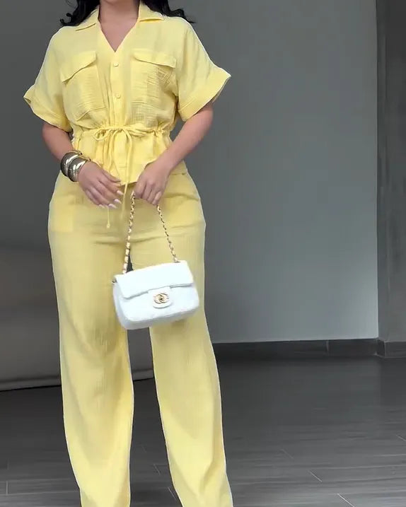 Conjuntos de dos piezas para mujer: camisa de manga corta con cordón ajustable y pantalón ancho con bolsillos.