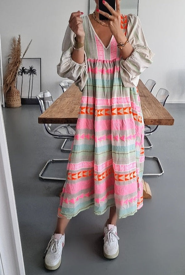 Vestido midi con estampado de rayas